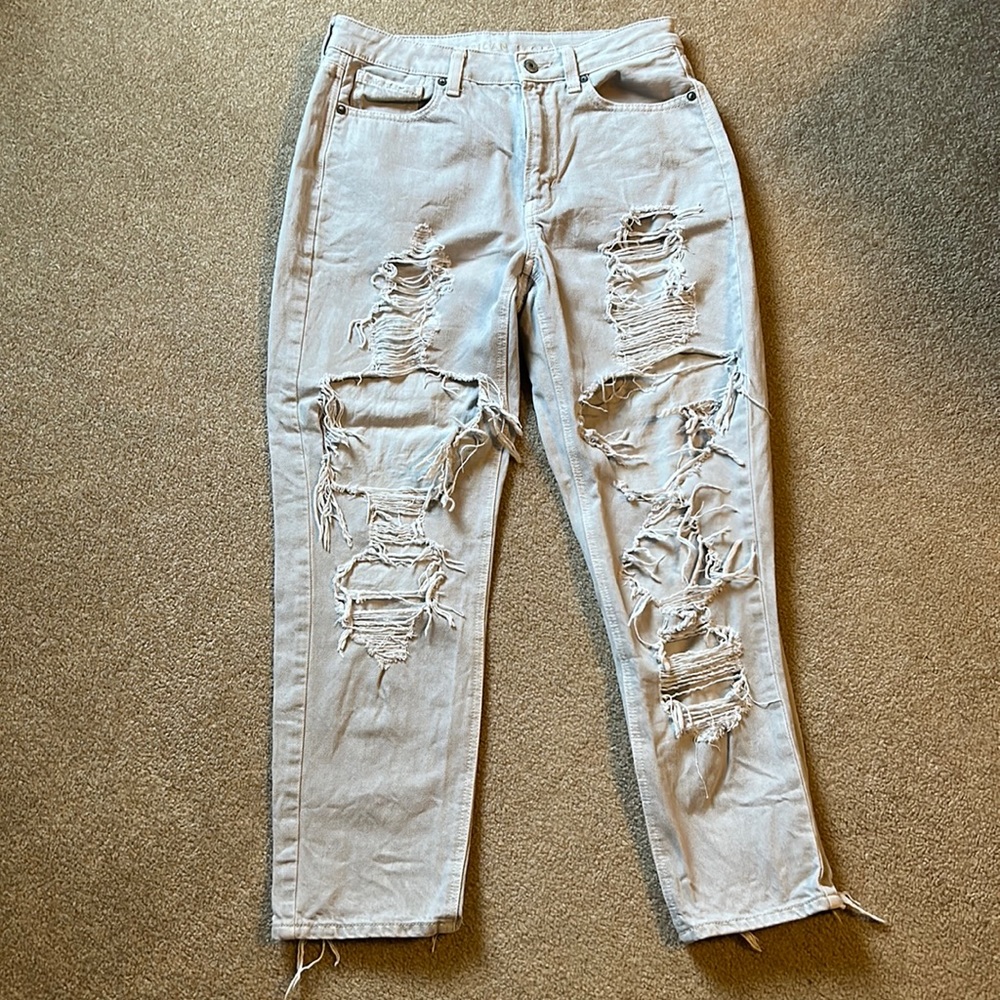 American eagle light gray distressed mom jeans